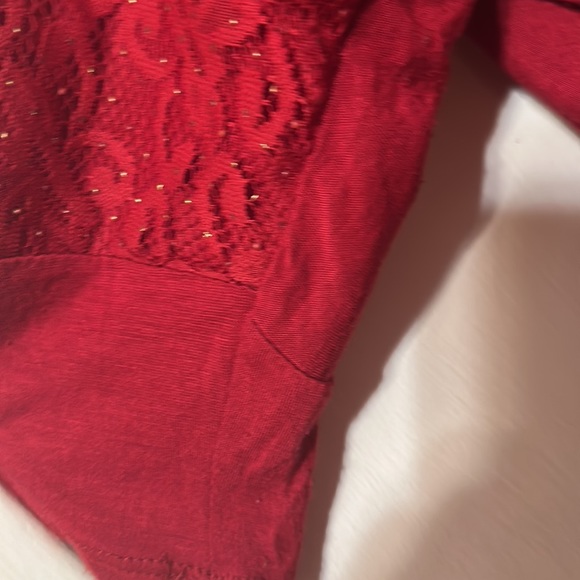 2x 3 quaterlenth sleeve Bright Red shirt with specs of Gold - Picture 2 of 5